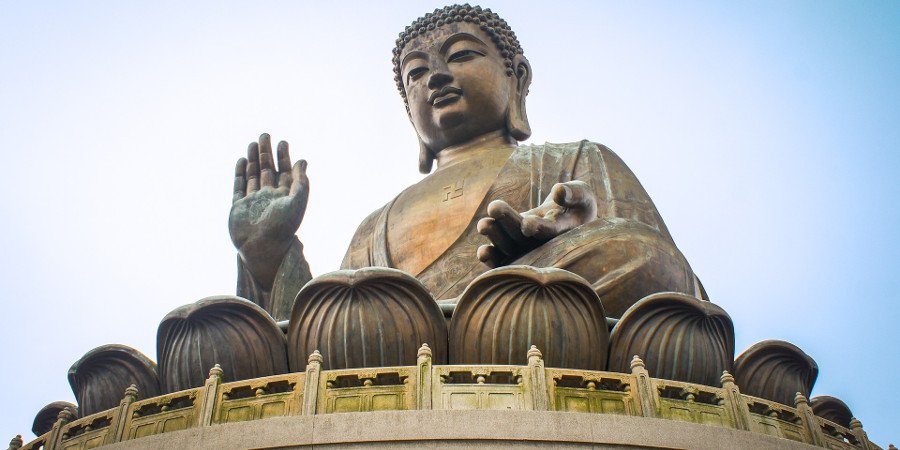 Isola di Lantau con statua di Buddha